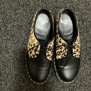 Leopard print dr. Martens